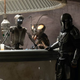 La voz del androide EV-9D9 fue interpretada por Mark Hamill.